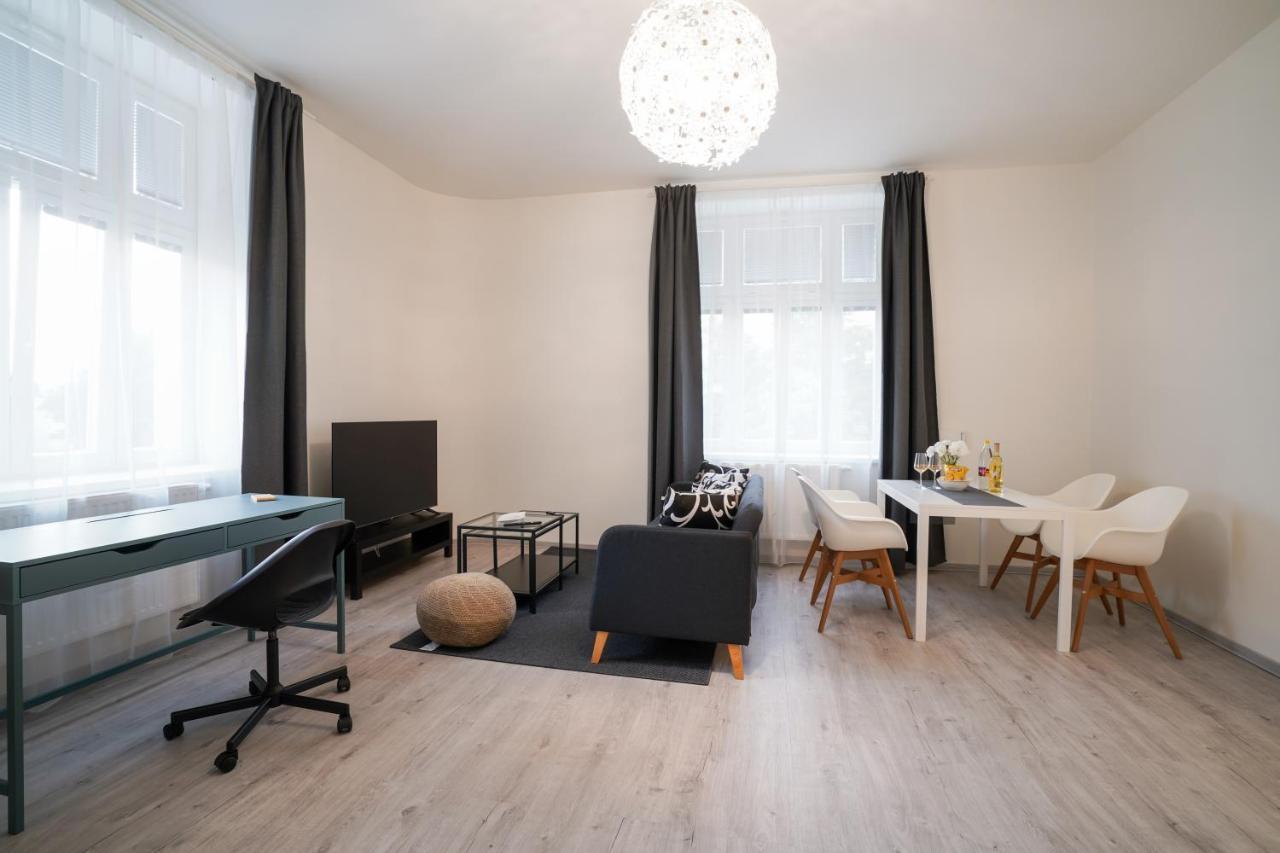 Lucy'S Apartments Olomouc Buitenkant foto